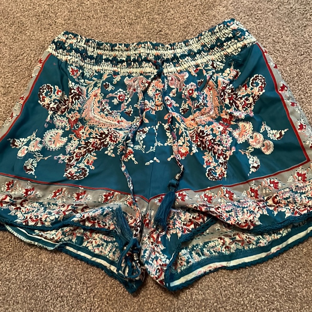 Colorful print shorts